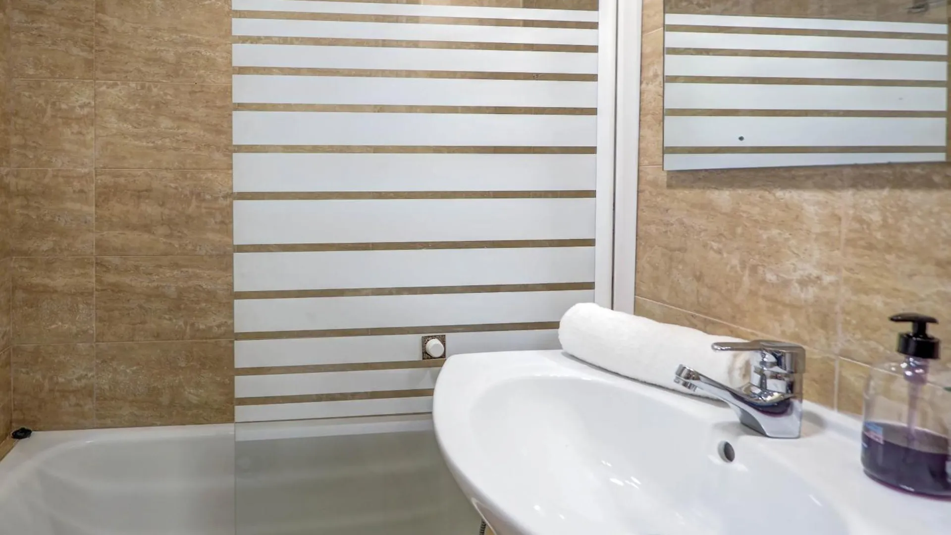 Golden Sands By Hello Homes Sitges 0*,  Spain